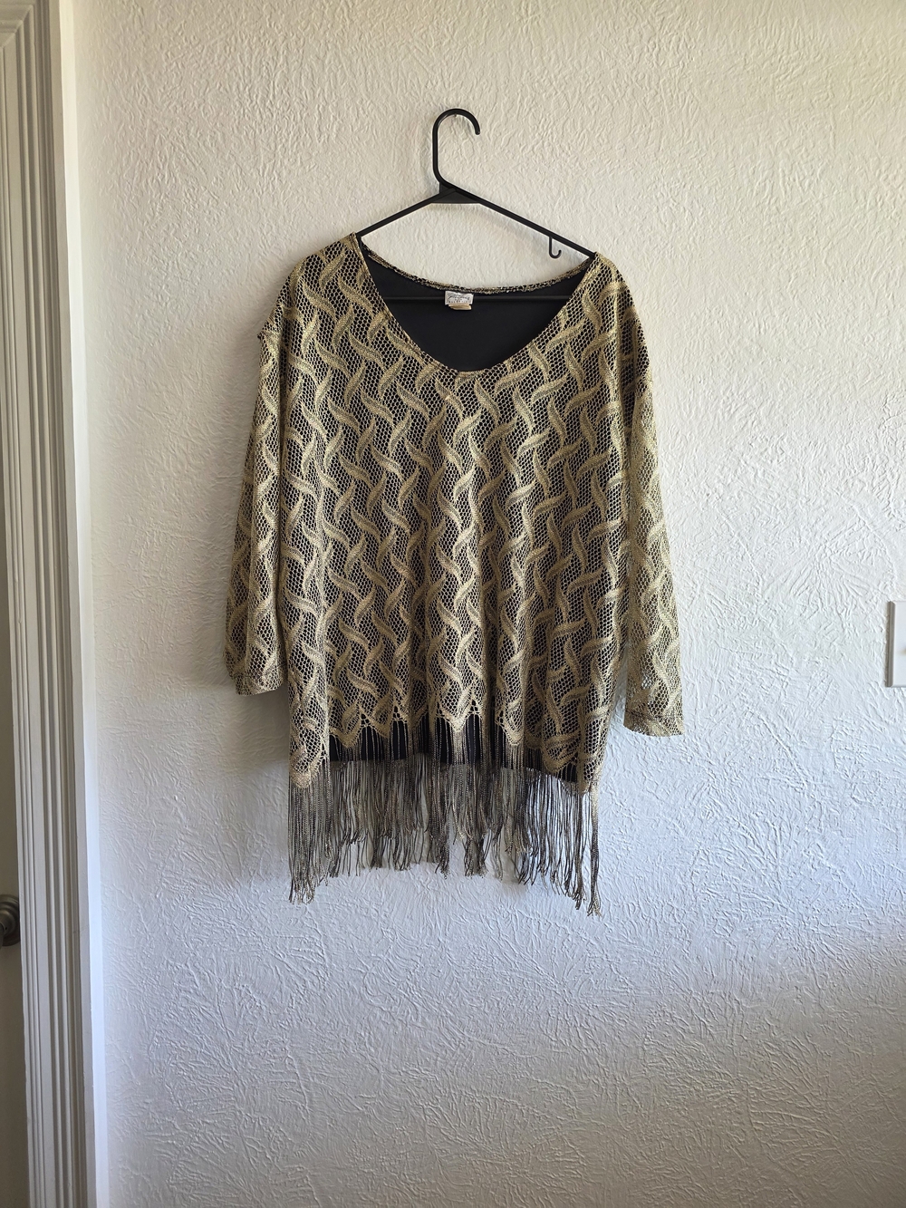 Giorgio Fiorlini Open-Knit Fringe V-Neck Sweater in Beigey Gold and Black